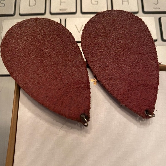 Nickel & Suede Small Merlot Leather Earrings - Picture 2 of 2